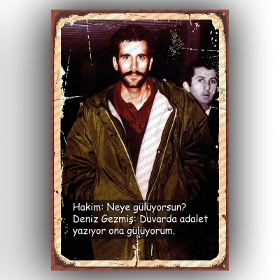 Deniz Gezmiş Ahşap Retro Poster